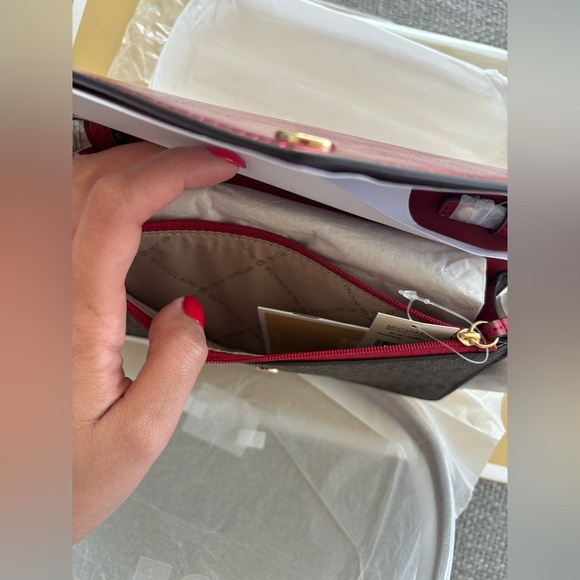 Michael Kors Jet Set Travel Crimson Logo Clutch Crossbody – Brand New with tag - Picture 13 of 16